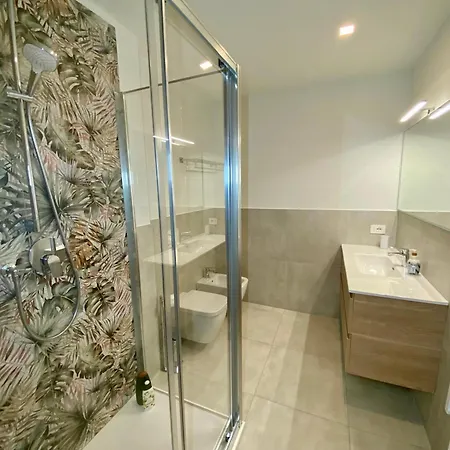Apartament New Residenza Le Essenze - I 7 Laghi Erba