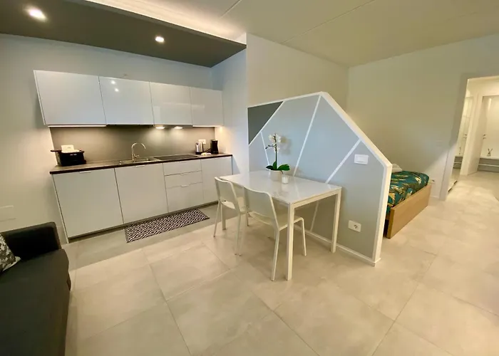 New Residenza Le Essenze - I 7 Laghi * Erba