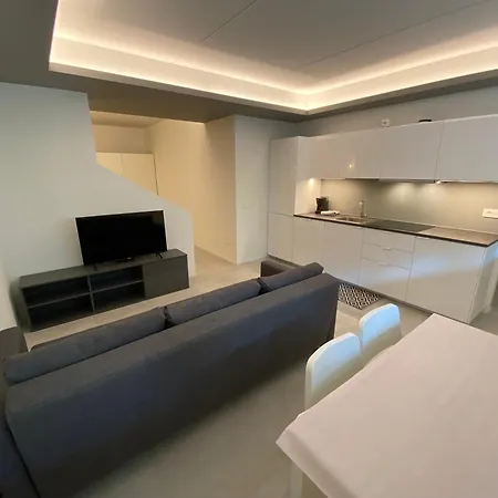 New Residenza Le Essenze - I 7 Laghi Erba