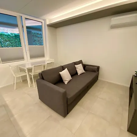 New Residenza Le Essenze - I 7 Laghi Erba