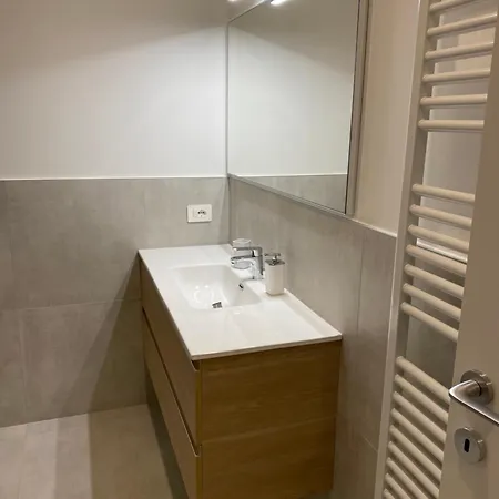 Apartment New Residenza Le Essenze - I 7 Laghi