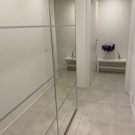 New Residenza Le Essenze - I 7 Laghi Апартаменты Эрба