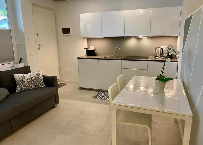 New Residenza Le Essenze - I 7 Laghi *