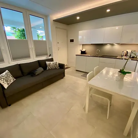 New Residenza Le Essenze - I 7 Laghi Appartement